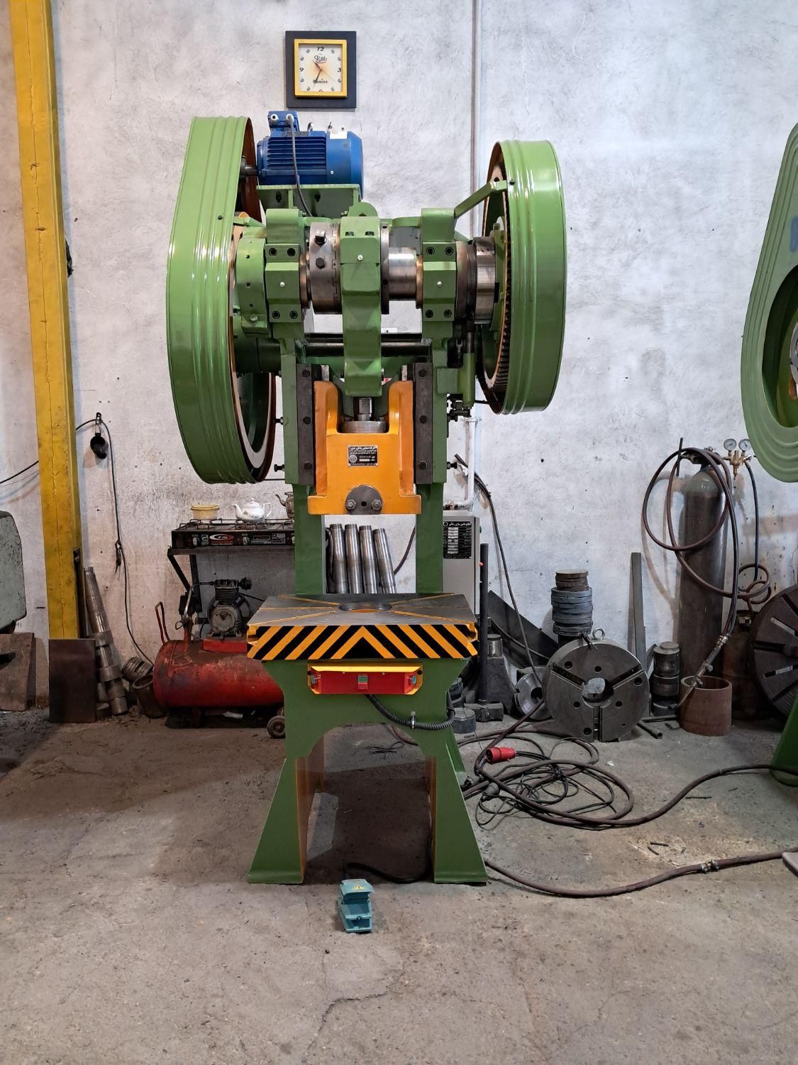 پرس ضربه ای۶۰ تن رضایی(ترقی)|ماشین‌آلات صنعتی|تهران, تهرانپارس شرقی|دیوار