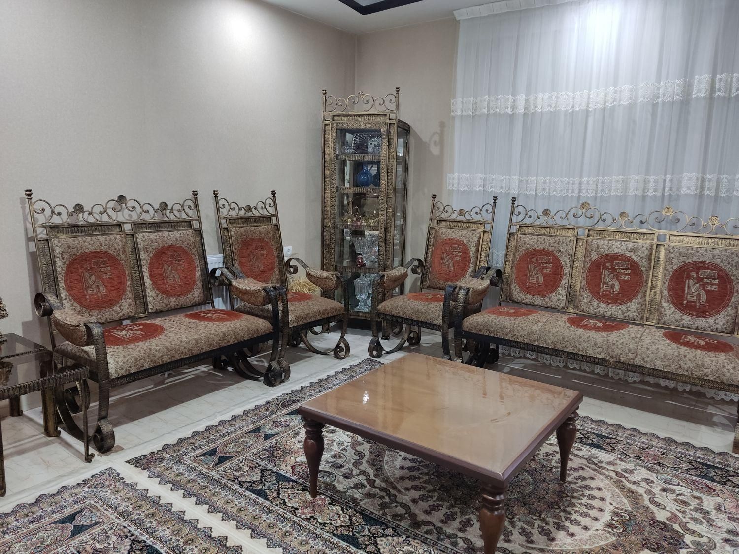 مبلمان فلزی برنز بوفه ویترین میز TV عسلی فرفورژه|مبلمان خانگی و میز عسلی|کرج, گوهردشت|دیوار