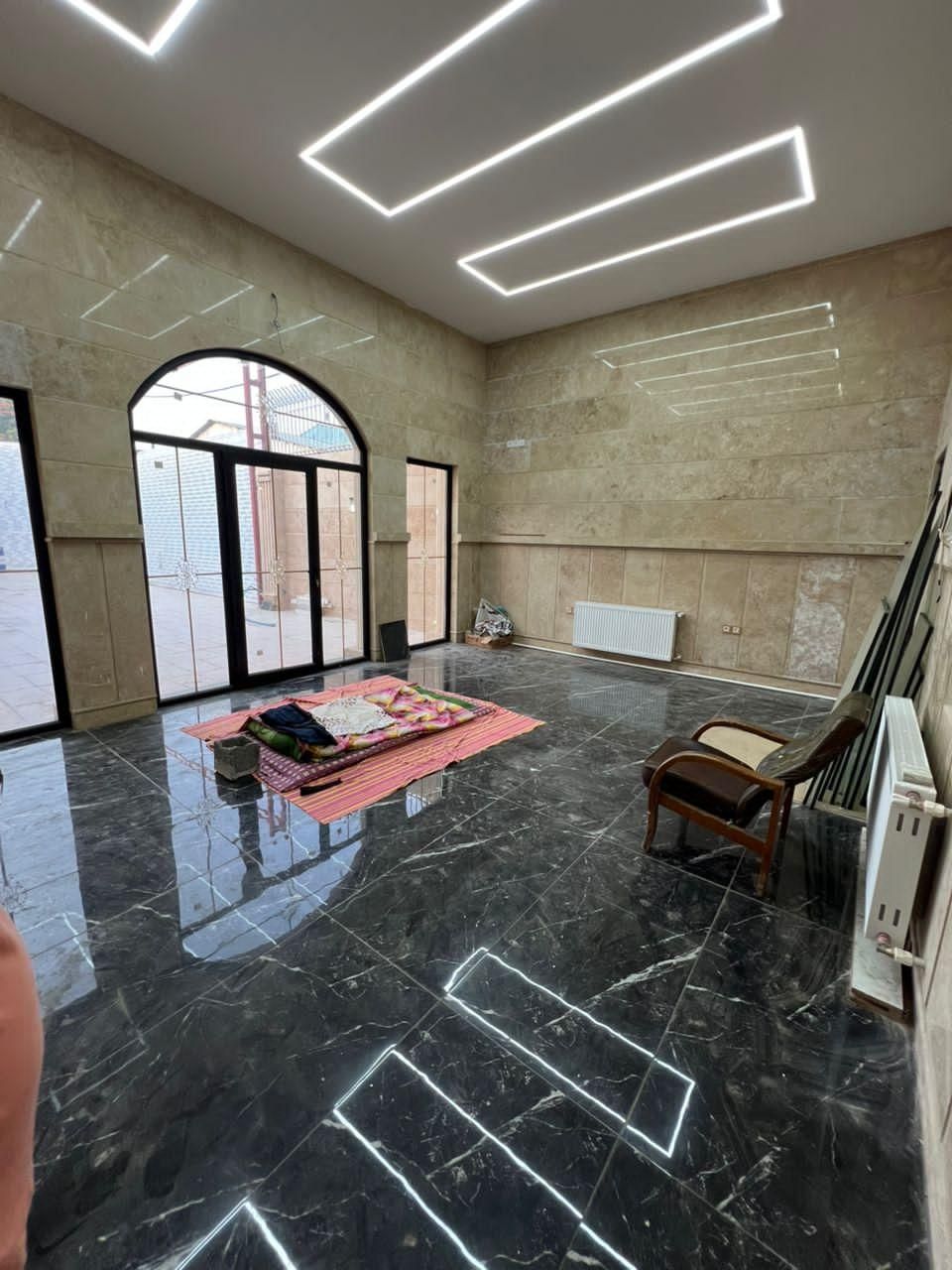 فروش نمایشگاه خودرو  سه بر|فروش مغازه و غرفه|رشت, جانبازان|دیوار