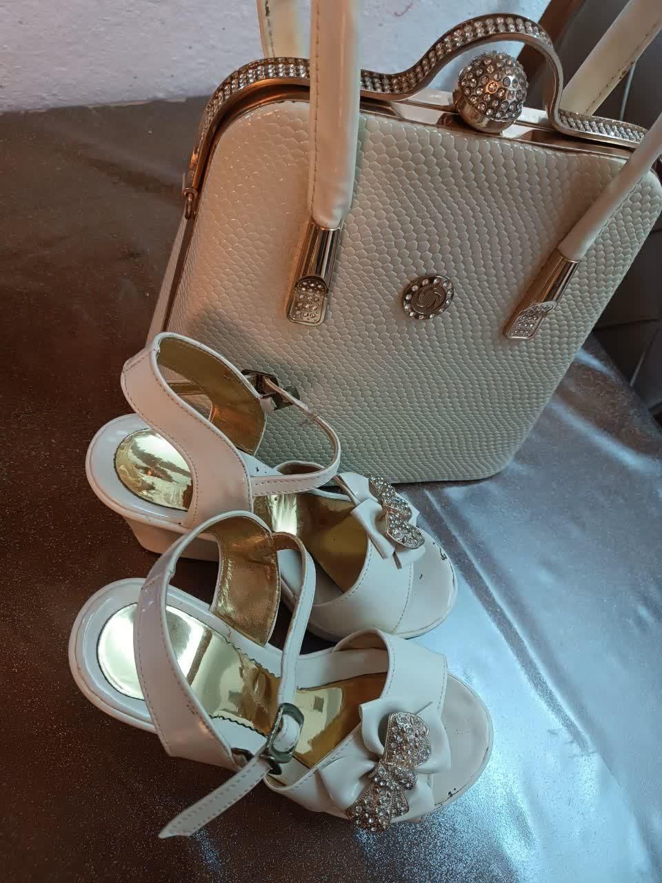 کیف و کفش عروس|کیف، کفش، کمربند|کبودرآهنگ, |دیوار