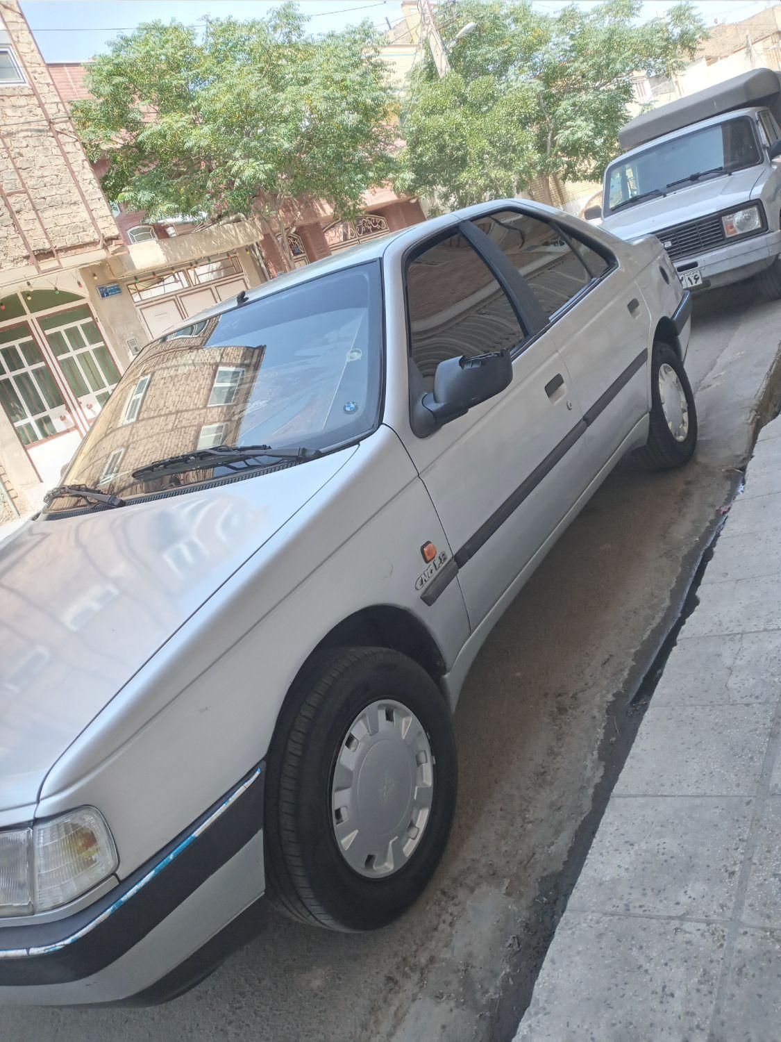 پژو 405 GLX - دوگانه سوز CNG، مدل ۱۳۹۵|خودرو سواری و وانت|قم, میرزائیه|دیوار
