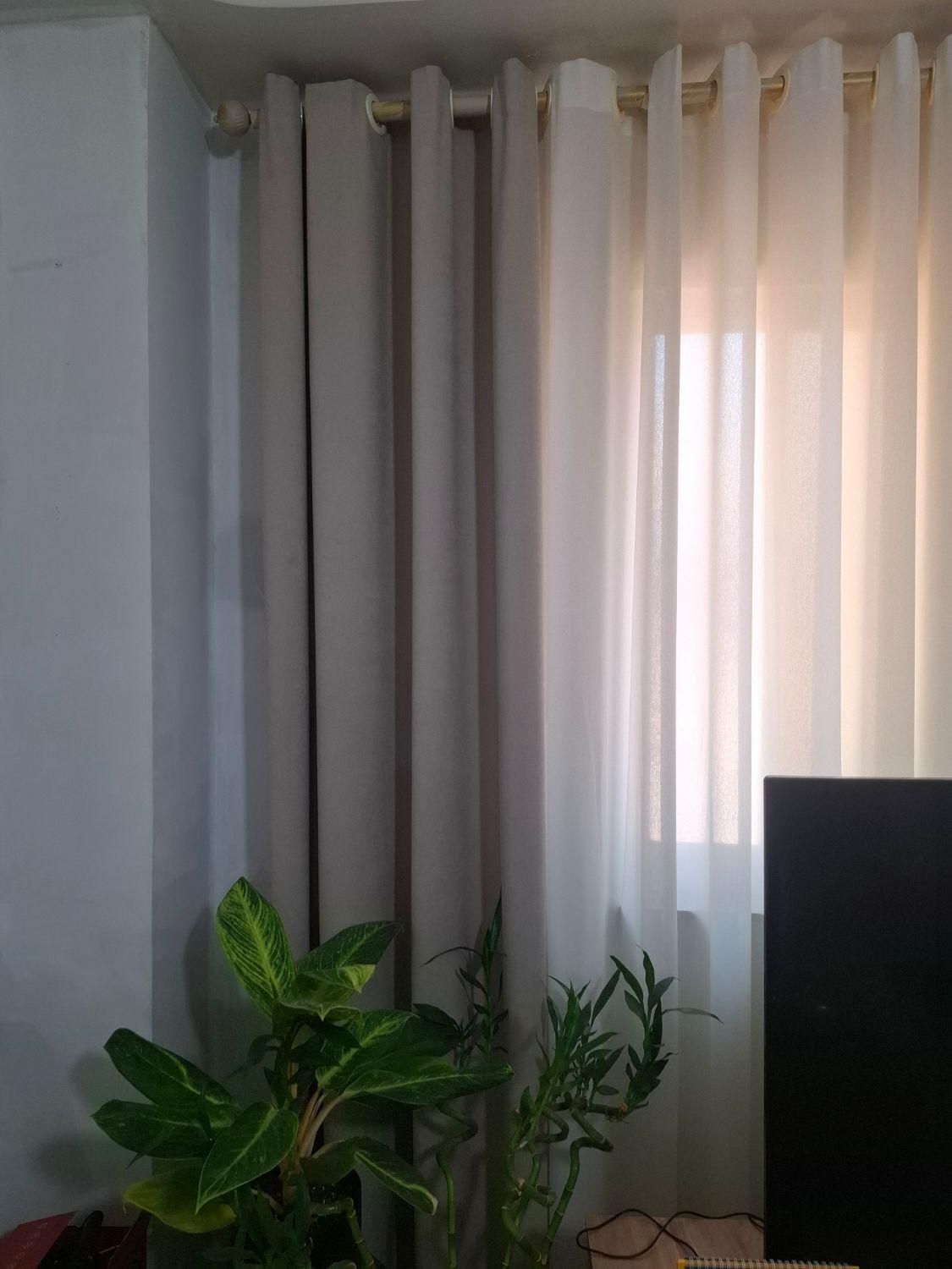 پرده حریرودوگوشواره کنار|پرده، رانر، رومیزی|رشت, خبرنگار|دیوار