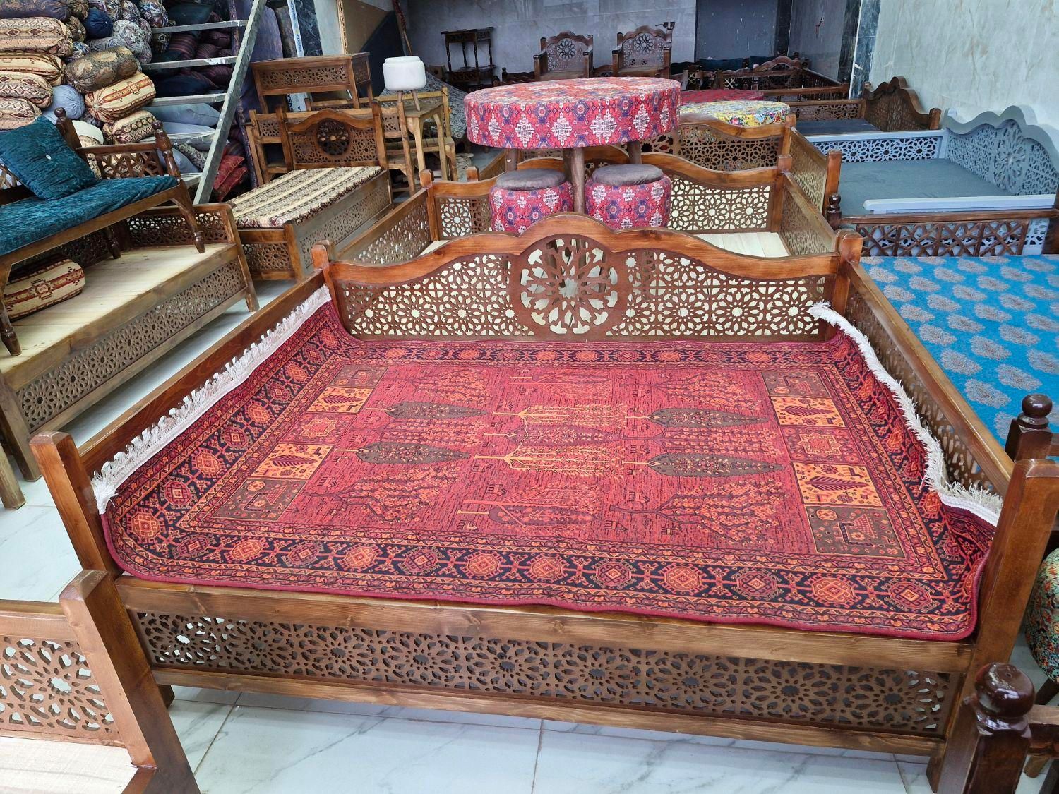 تخت سنتی ۲در۱۵۰ مخصوص رستوران|مبلمان خانگی و میز عسلی|اصفهان, حصه جنوبی|دیوار