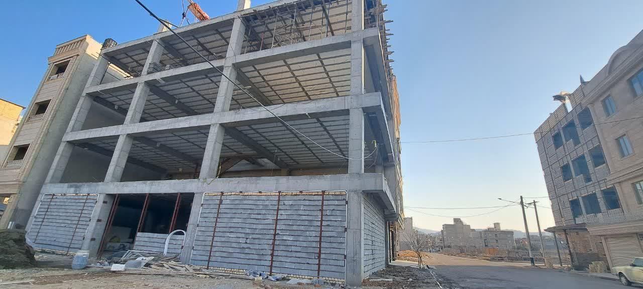 آپارتمان مسکونی تجاری نیمه کاره|فروش آپارتمان|قم, زنبیل آباد|دیوار