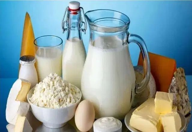 به تعدادی فروشنده خانم و آقا در لبنیاتی نیاز مندیم|استخدام خدمات فروشگاه و رستوران|اسلام‌شهر, بهرام آباد|دیوار
