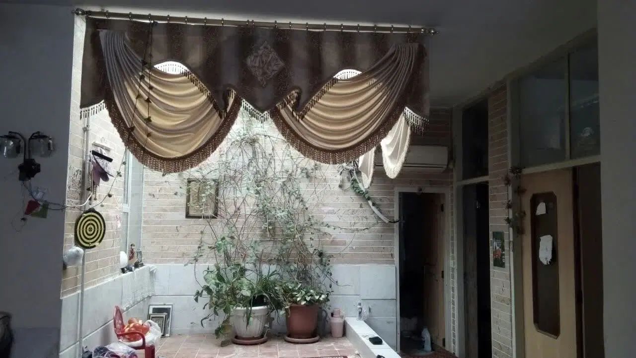 تعویض خانه ویلایی با نوساز نجف‌آباد یا اصفهان|فروش خانه و ویلا|نجف‌آباد, شهدای غربی|دیوار