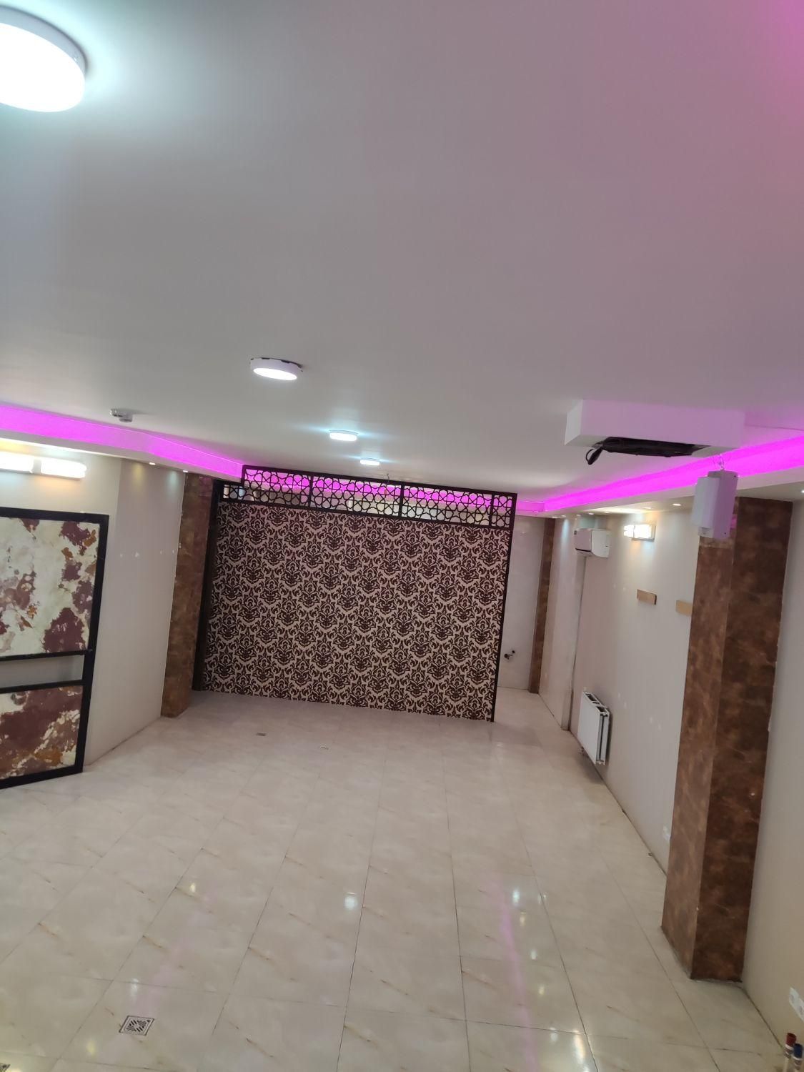 معاوضه وفروش سالن تجاری ۱۱۰ متری|فروش دفتر کار، اتاق اداری، مطب|اصفهان, شهریار|دیوار