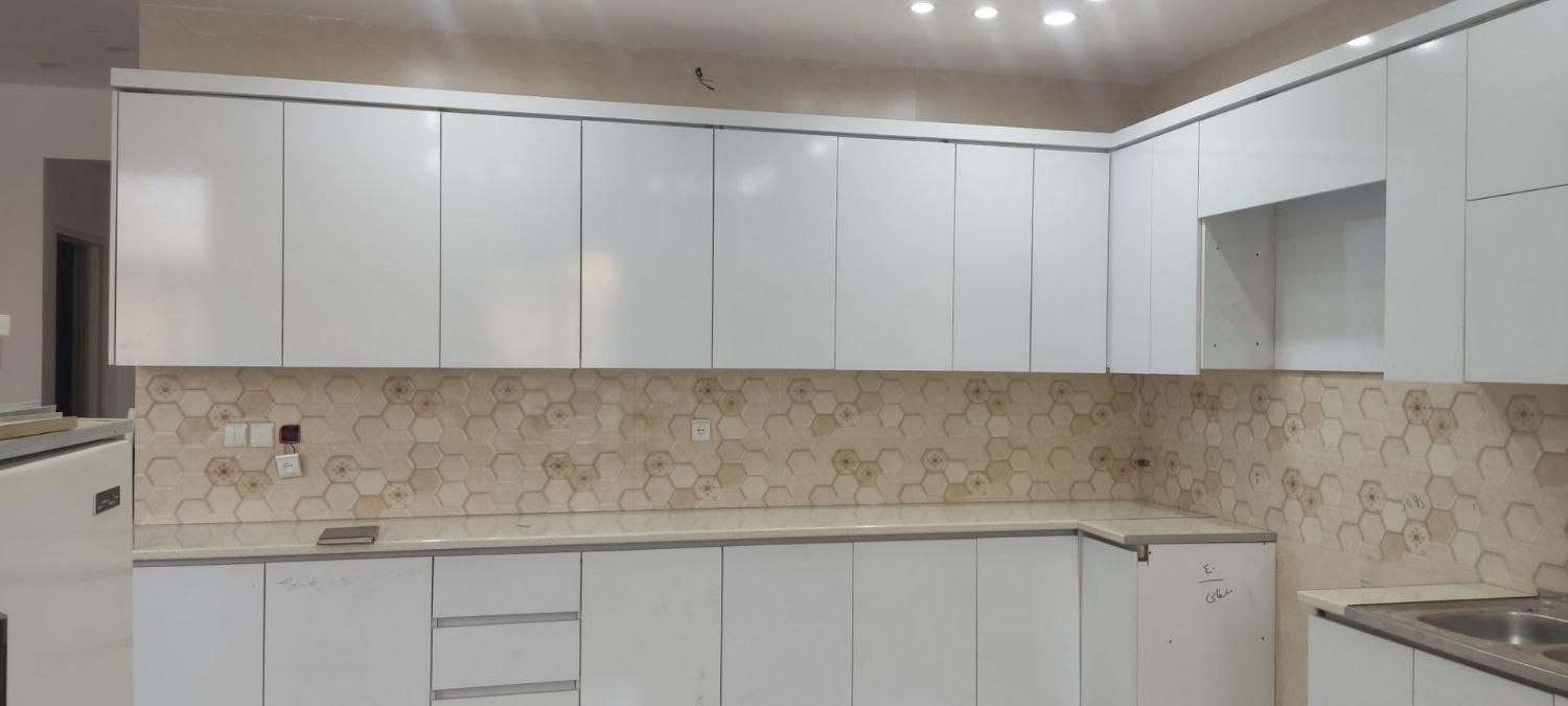 کابینت از پیش ساخته سفید براق|مصالح و تجهیزات ساختمان|کاشان, نوش آباد|دیوار