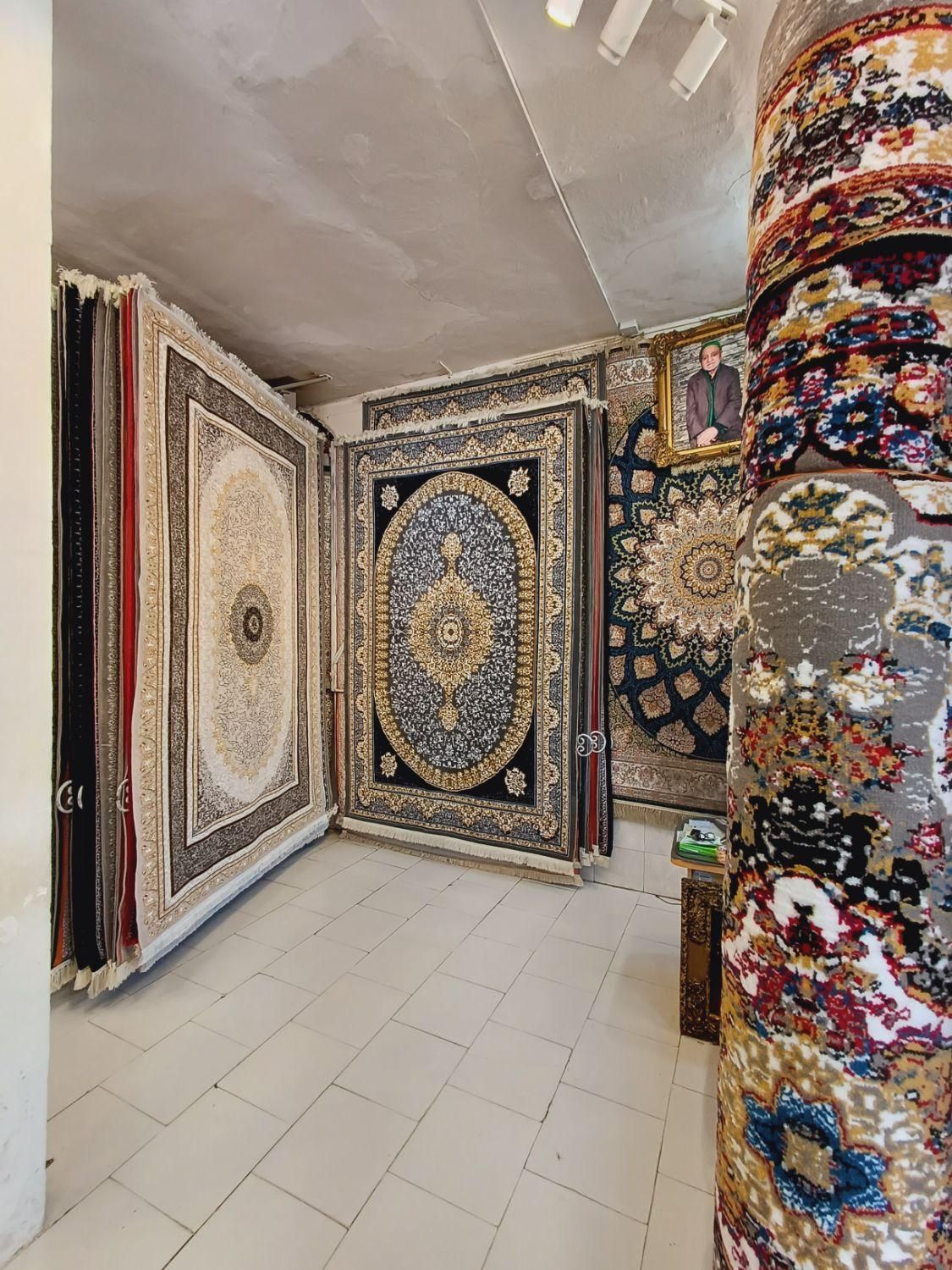 فروشگاه فرش حاجی حسینی طلاب شعبه دیگری ندارد۱۲متری|فرش|مشهد, طلاب|دیوار