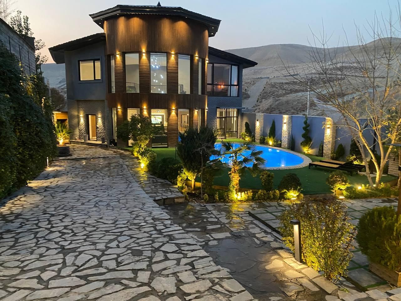 اجاره روزانه باغ ویلا استخردار مهراباد لواسان|اجارهٔ کوتاه‌مدت ویلا و باغ|رودهن, |دیوار