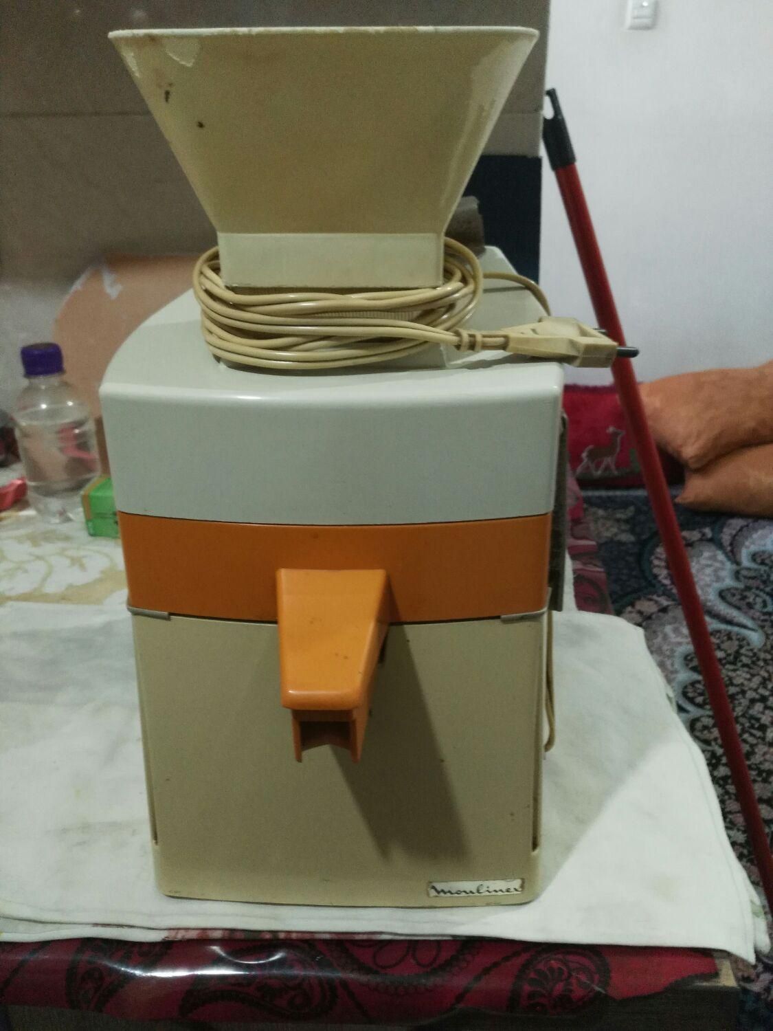 دوتاابمیوه گیری ومولنکس ژاپنی اصل220وات|آبمیوه‌گیر و آب‌مرکبات‌گیر|تهران, سبلان (لشگر)|دیوار