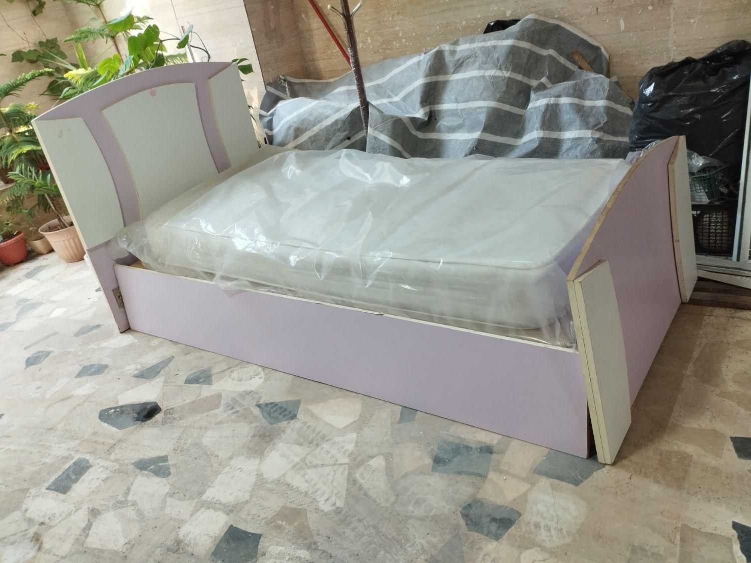 تخت خواب دخترانه 1*2|تشک تختخواب|رشت, کوی جام جم|دیوار
