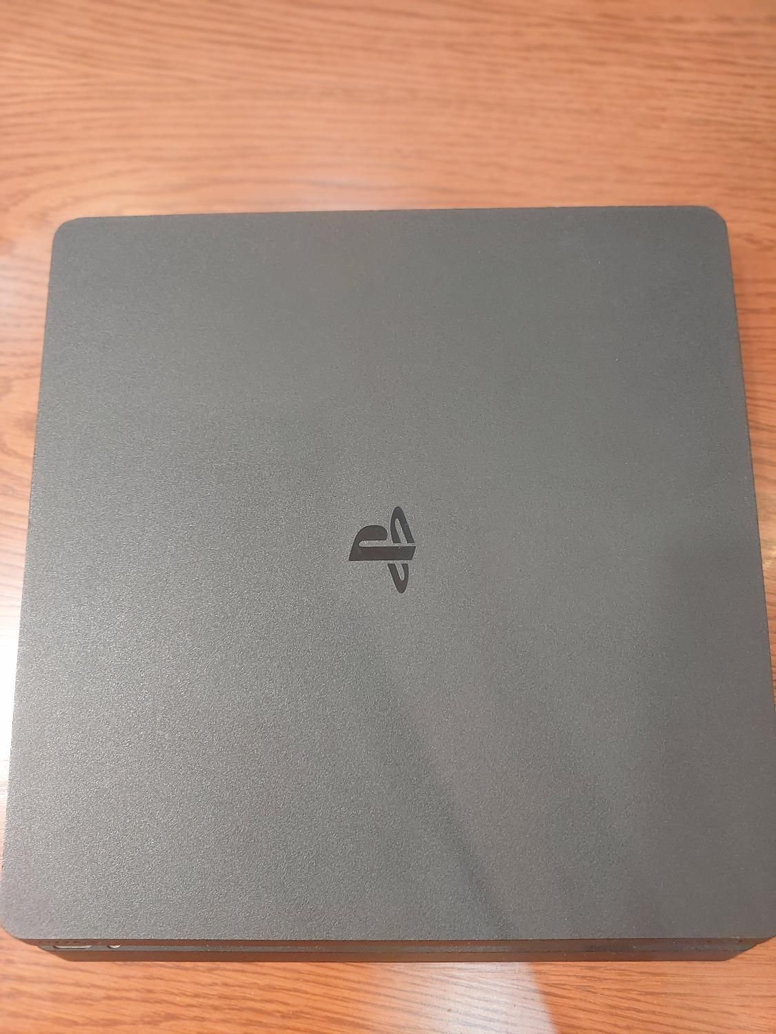 PS4 Slimهمراه دو دسته ارجینال|کنسول، بازی ویدئویی و آنلاین|دلیجان, |دیوار