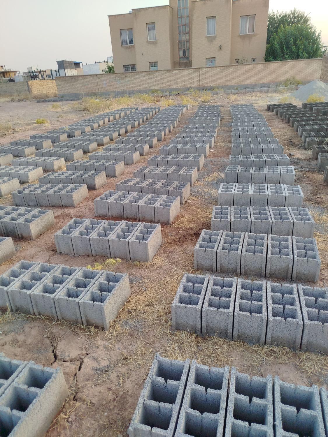 بلوک ته بسته سه سوراخه پر سیمان جفتی 40 هزارمقطوع|مصالح و تجهیزات ساختمان|کوهدشت, |دیوار