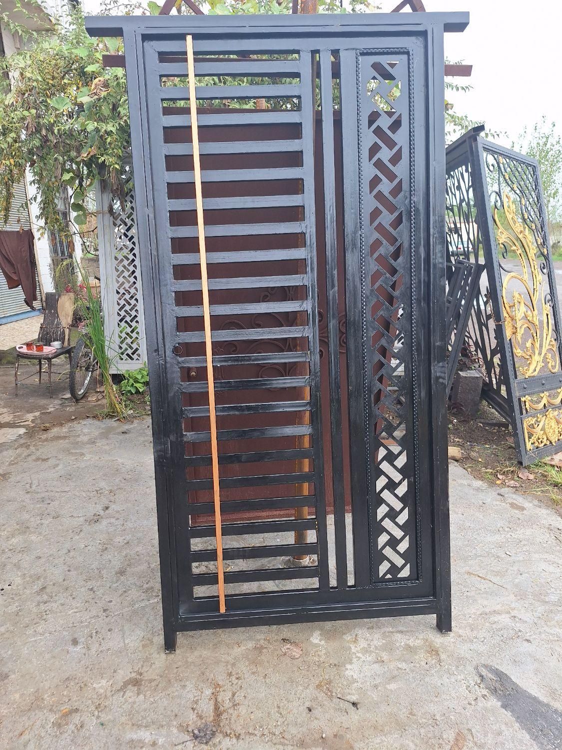 در و دروازه آهنی باغی ویلایی آپارتمان(درب فلزی)|مصالح و تجهیزات ساختمان|رودسر, |دیوار