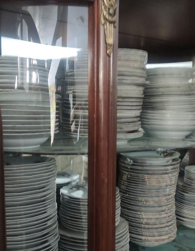 حدود ۵۰ دست چینی گلسرخی تمیز ودرحد|کلکسیون اشیاء عتیقه|همدان, |دیوار