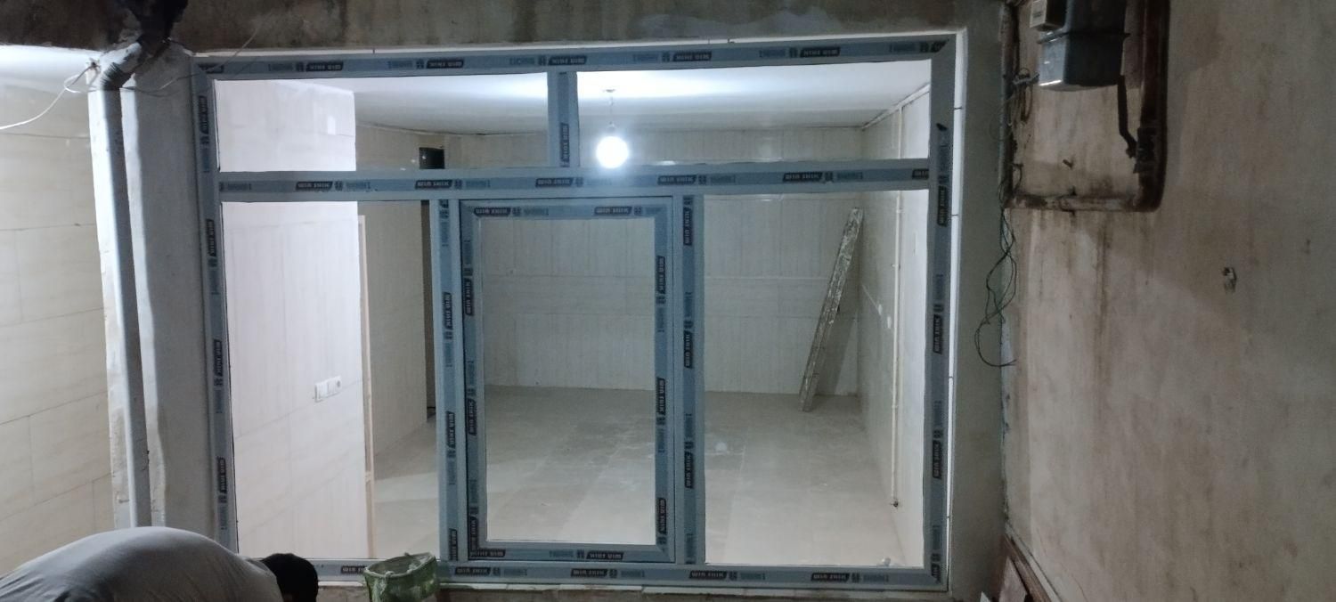 در پنجره پی وی سی pvc تکجداره|مصالح و تجهیزات ساختمان|خاوران, |دیوار