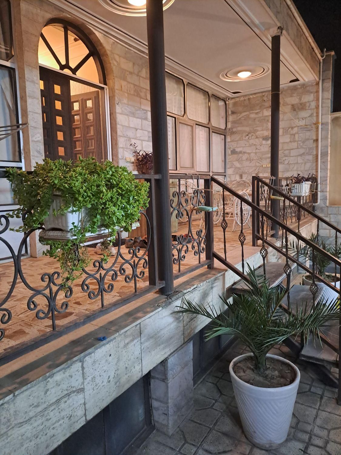 فروش خانه۱۸۴ متری ۱۹۰متربنا ۴خواب|فروش خانه و ویلا|محمدشهر, عباس آباد|دیوار