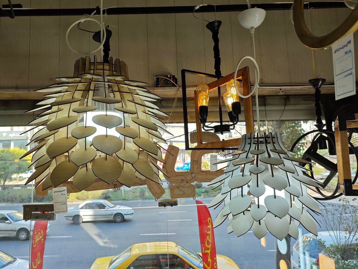 لوستر آویز مدل کاج تک شعله|لوستر و چراغ آویز|کرج, دهقان ویلا|دیوار