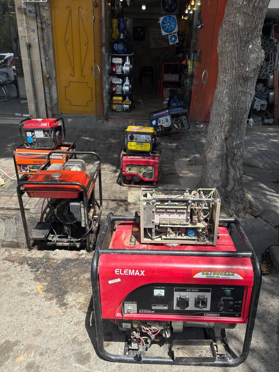 فروش موتور برق دنیز ۳۹۰۰ و پمپ ۳۹ واحدی|ماشینآلات صنعتی|بروجرد, |دیوار