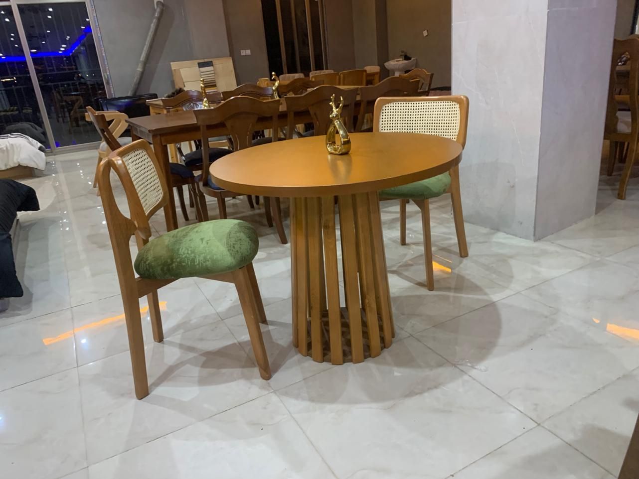 ناهارخوری دو نفره شیک چوب طبیعی مناسب فضای کم|میز و صندلی غذاخوری|آمل, |دیوار