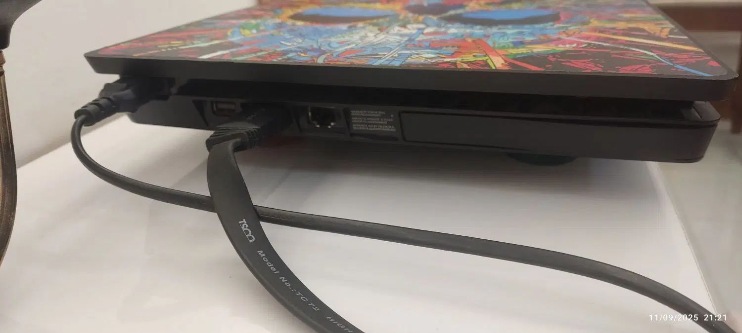 PS4 اسلیم یک ترابایت دو دسته سالم  پلی استیشن 4|کنسول، بازی ویدئویی و آنلاین|بروجرد, |دیوار