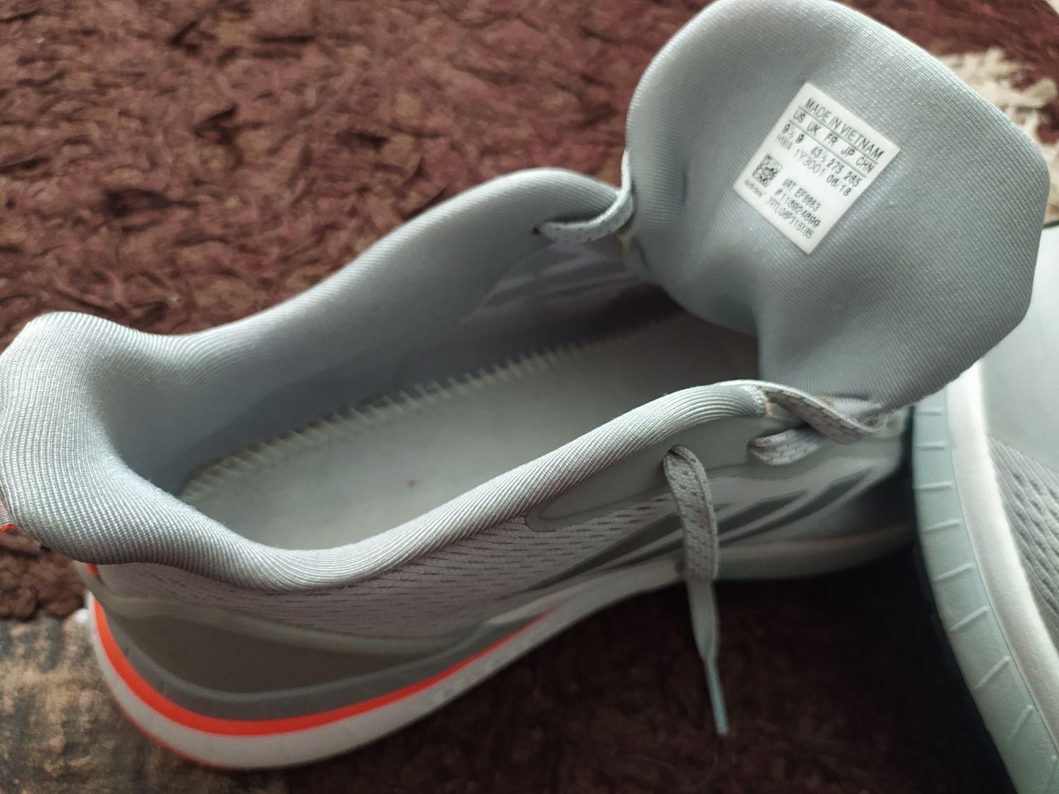 آدیداس 43 ویتنام اصل|کیف، کفش، کمربند|سنندج, |دیوار