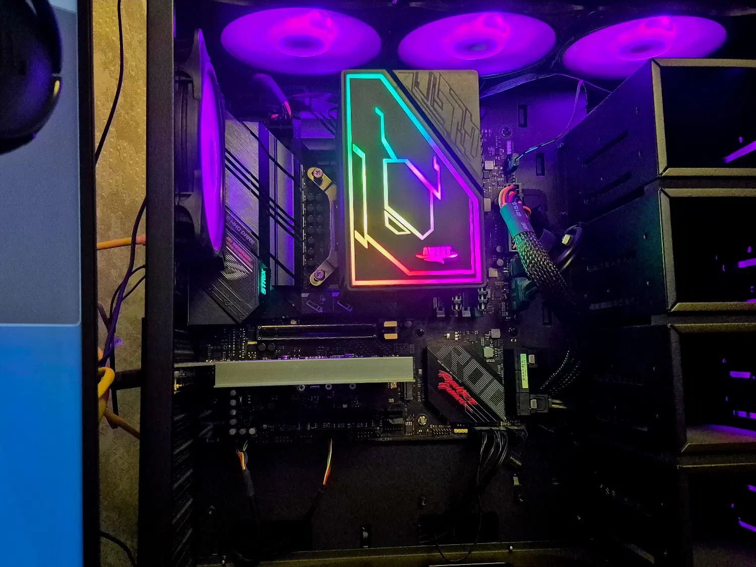 سیستم کامپیوتر pc کامل حرفه‌ای گیمینگ به شرط نویی|رایانه رومیزی|تهران, سعادت‌آباد|دیوار