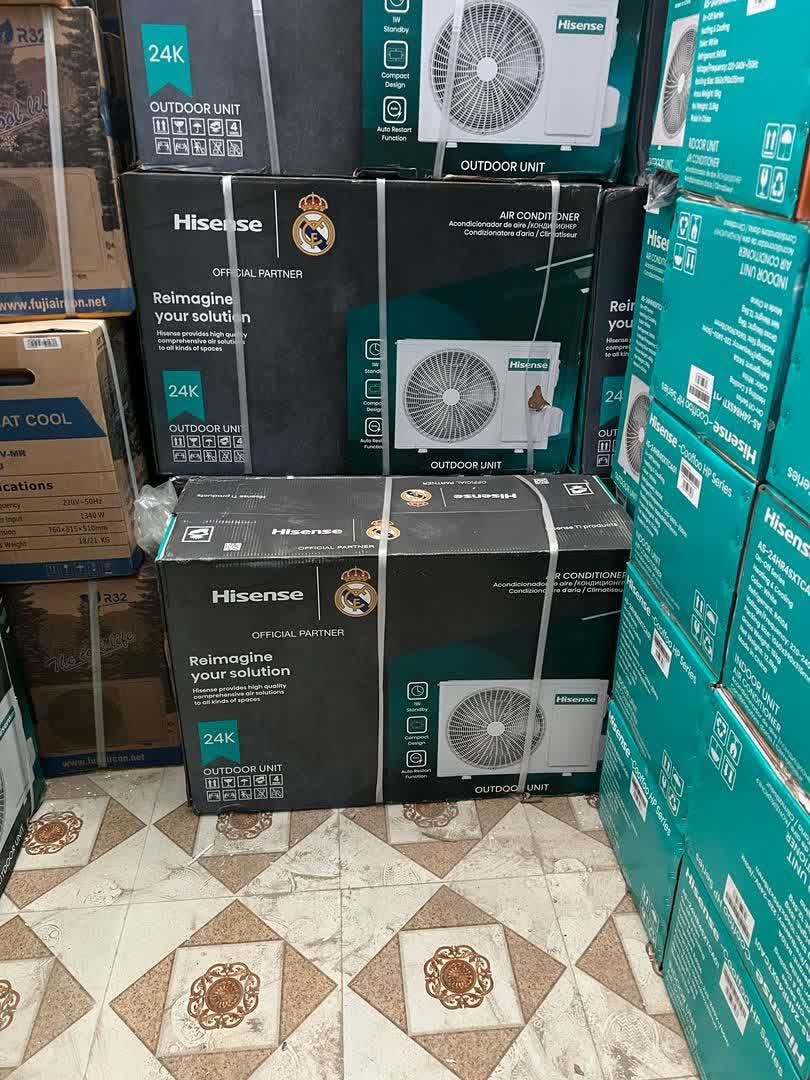 اسپلیت/کولرگازی/اسپیلت/هایسنس گارانتی دار|کولر گازی و فن‌کوئل|کرمان, |دیوار