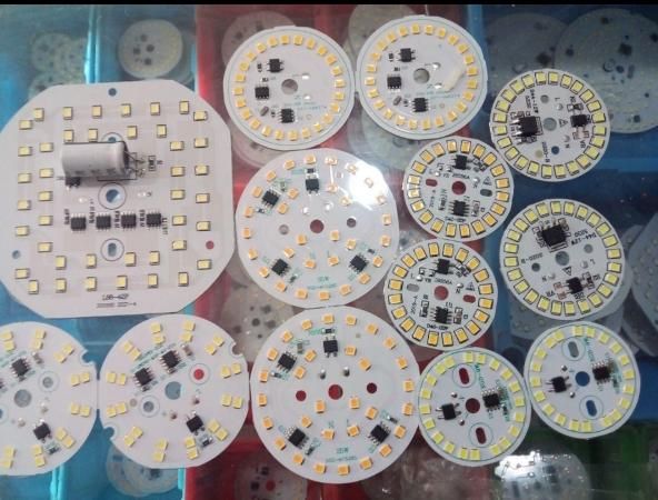 تعمیر انواع لامپ و پروژکتور با گارانتی|لامپ و چراغ|کرج, کمال‌شهر|دیوار