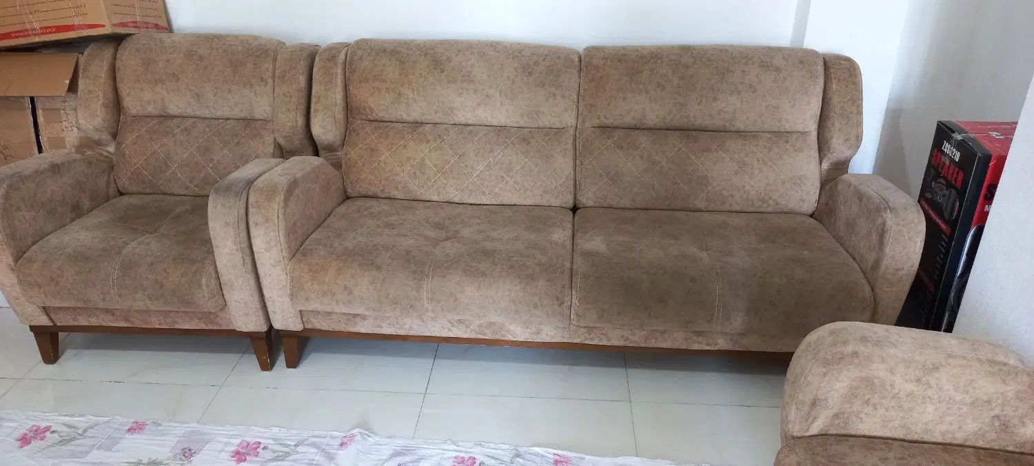 مبل راحتی ۷ نفره سالم و شیک نسکافه ای|مبلمان خانگی و میز عسلی|کرج, چهارصد دستگاه|دیوار