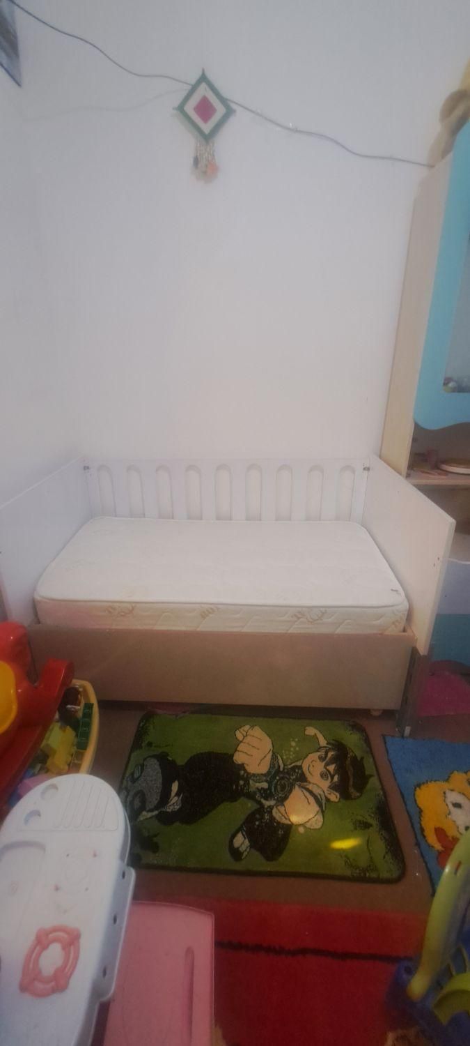 تخت وکمد کودک|تخت و سرویس خواب|جم, |دیوار