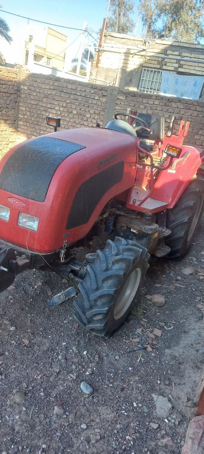 تراکتور اماده تیلر کردن|خدمات باغبانی و درختکاری|بم, |دیوار