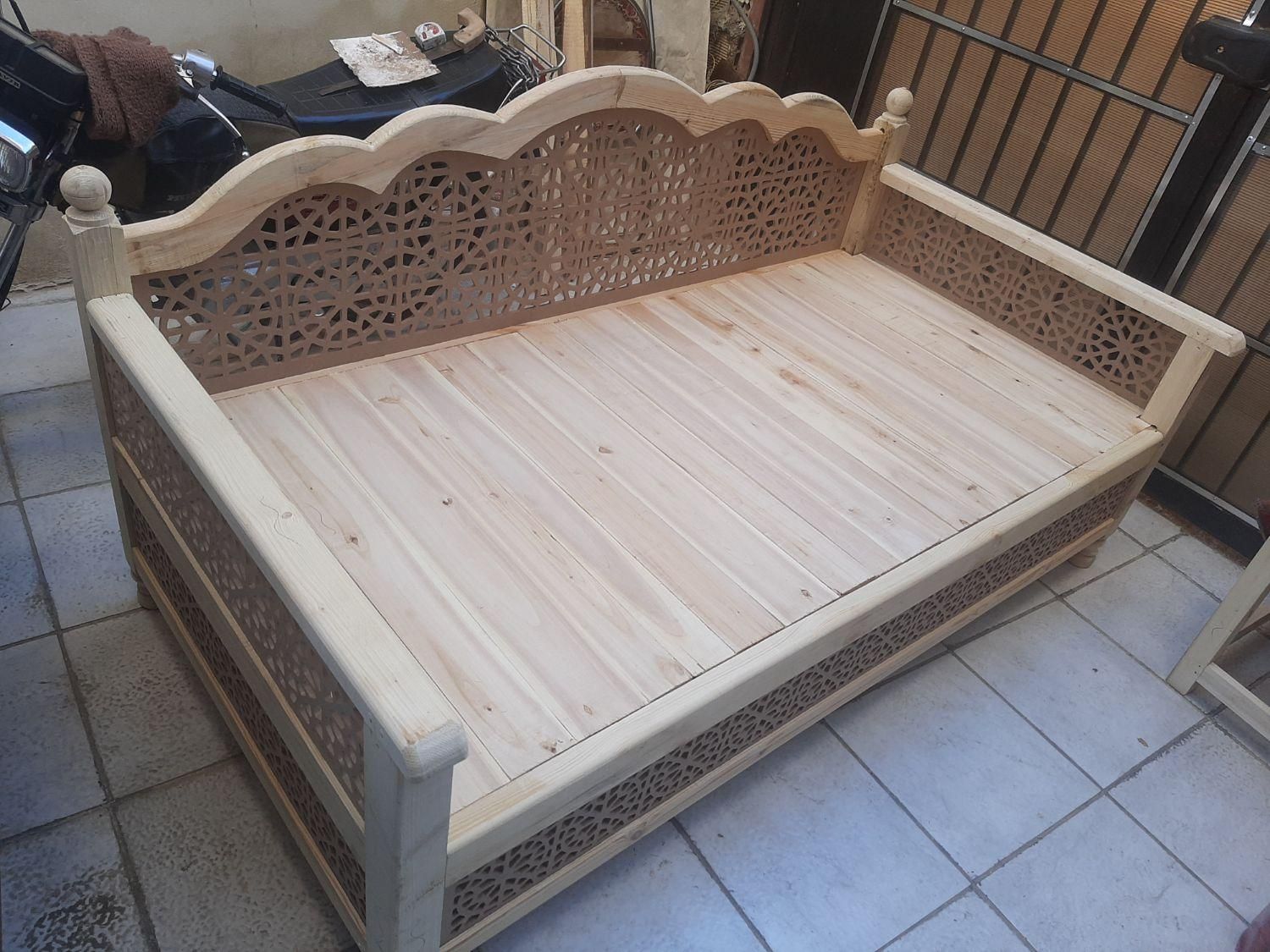 تخت چوبی|تخت و صندلی بچه|اصفهان, جوزدان الیادران|دیوار