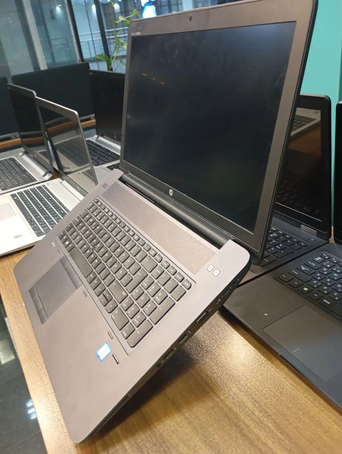 لپ تاپ 8 گیگ گرافیک hp 17 G3|رایانه همراه|تهران, میدان ولیعصر|دیوار