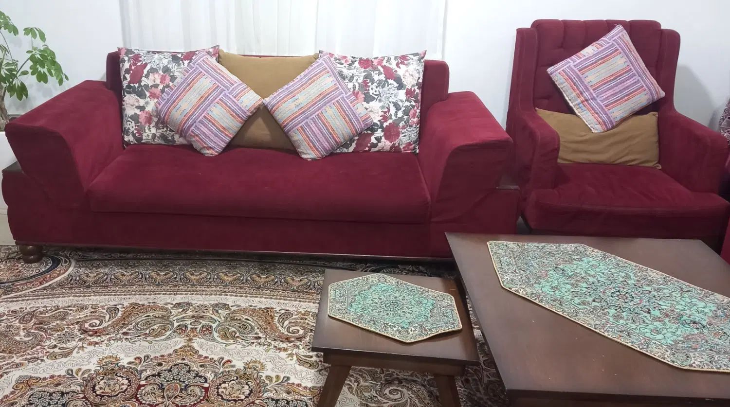 مبلمان ۷ نفره بهمراه میز نهار خوری.|مبلمان خانگی و میز عسلی|کرج, برغان|دیوار