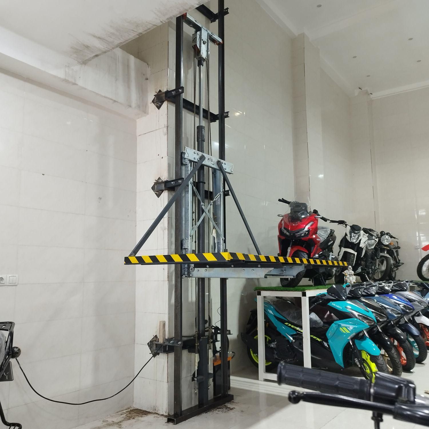 بالابر و آسانسور هیدرولیک|خدمات پیشه و مهارت|دزفول, |دیوار