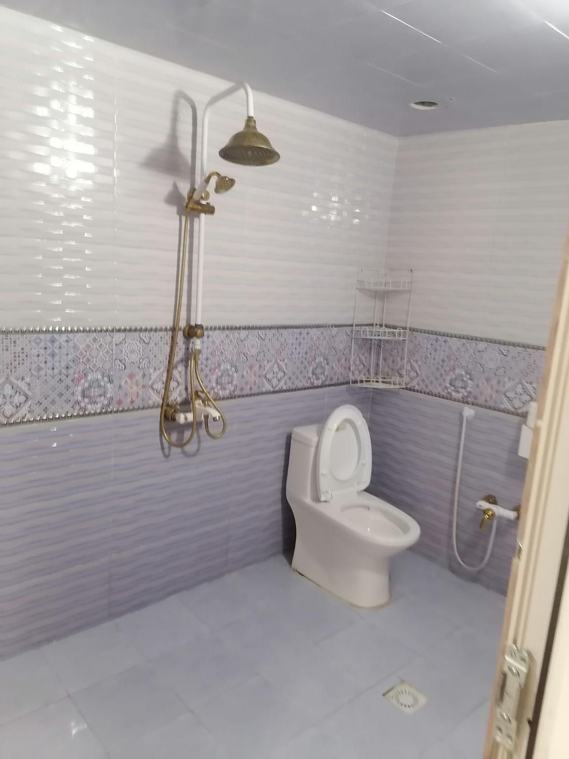 اجاره روزانه ویلا با استخر آب گرم در جاده صدرا|اجارهٔ کوتاهمدت ویلا و باغ|شیراز, شهرک قمشه|دیوار