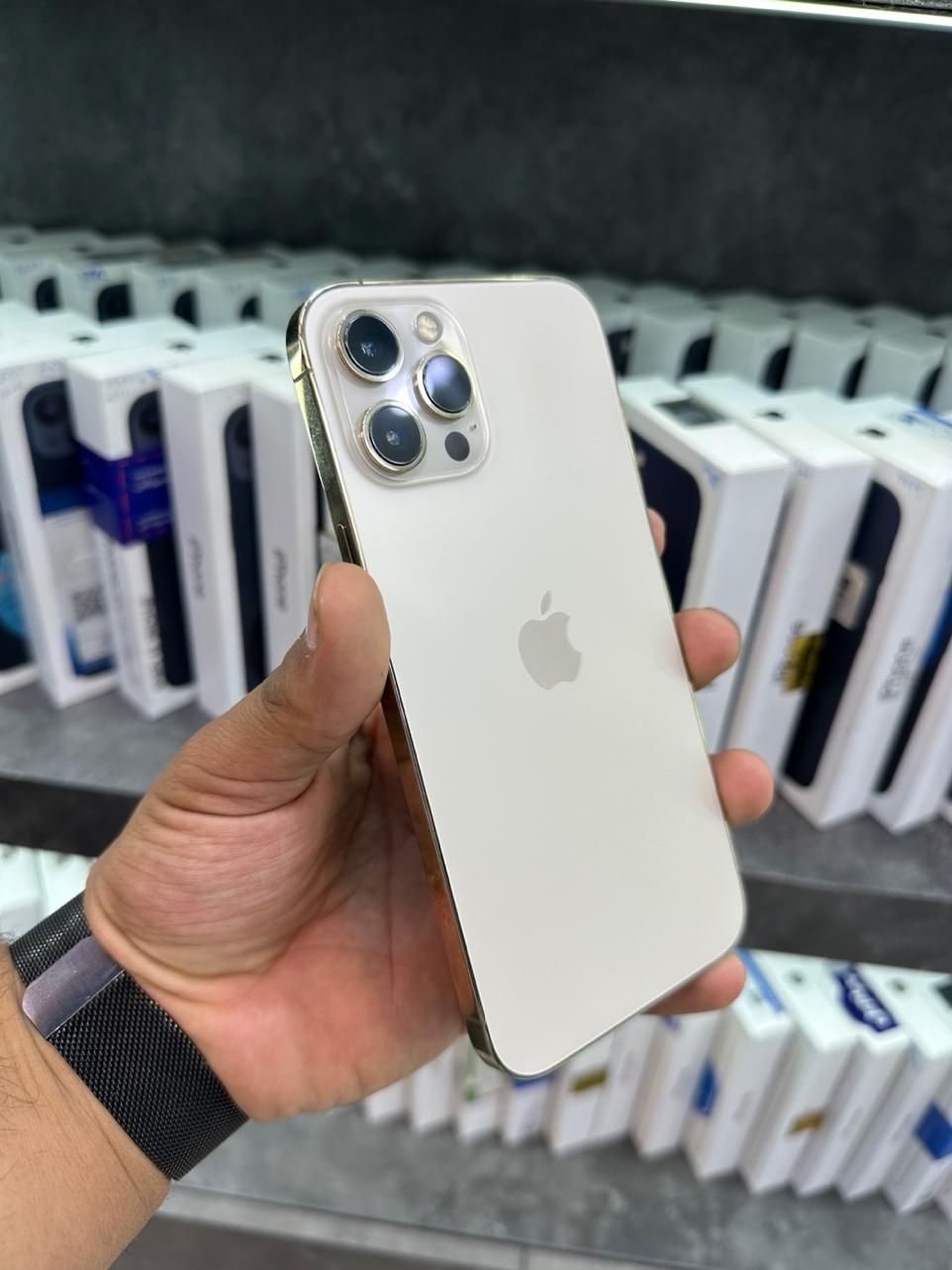 اپل iPhone 12 Pro Max با خرید ضمانت طلا|موبایل|اصفهان, احمدآباد|دیوار