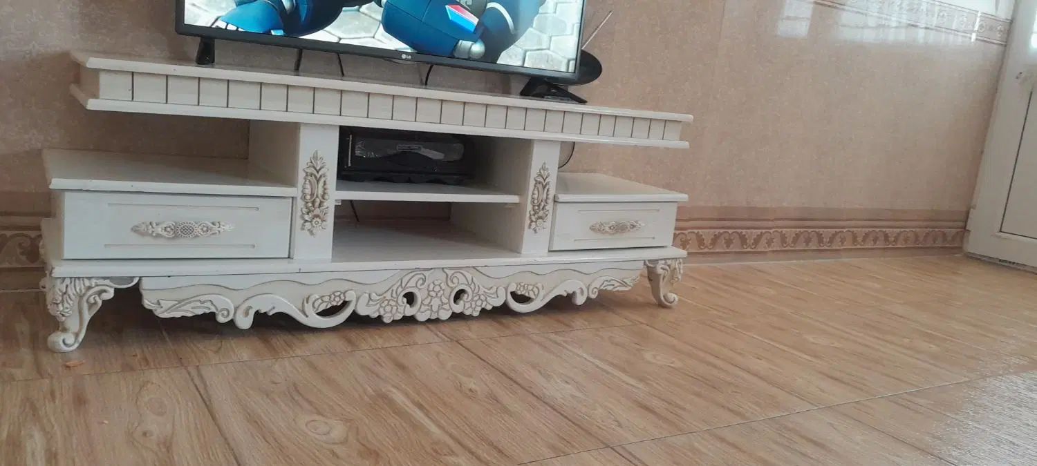 آیینه وکنسول  میزتلوزیون وساعت ایستاده|میز تلویزیون|ایوان, |دیوار