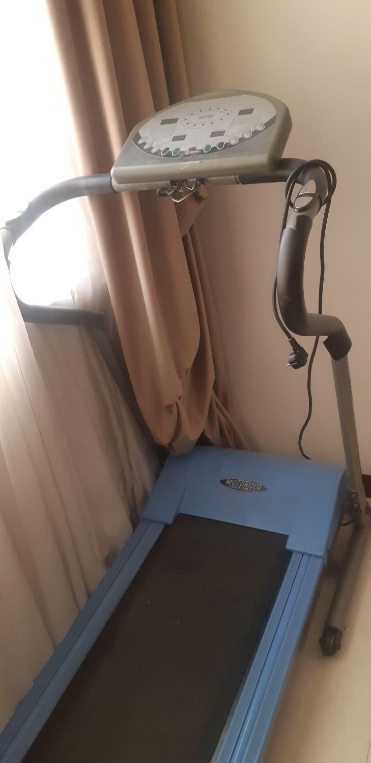 تردمیل در حد نو|تجهیزات ورزشی|فردیس, منظریه|دیوار