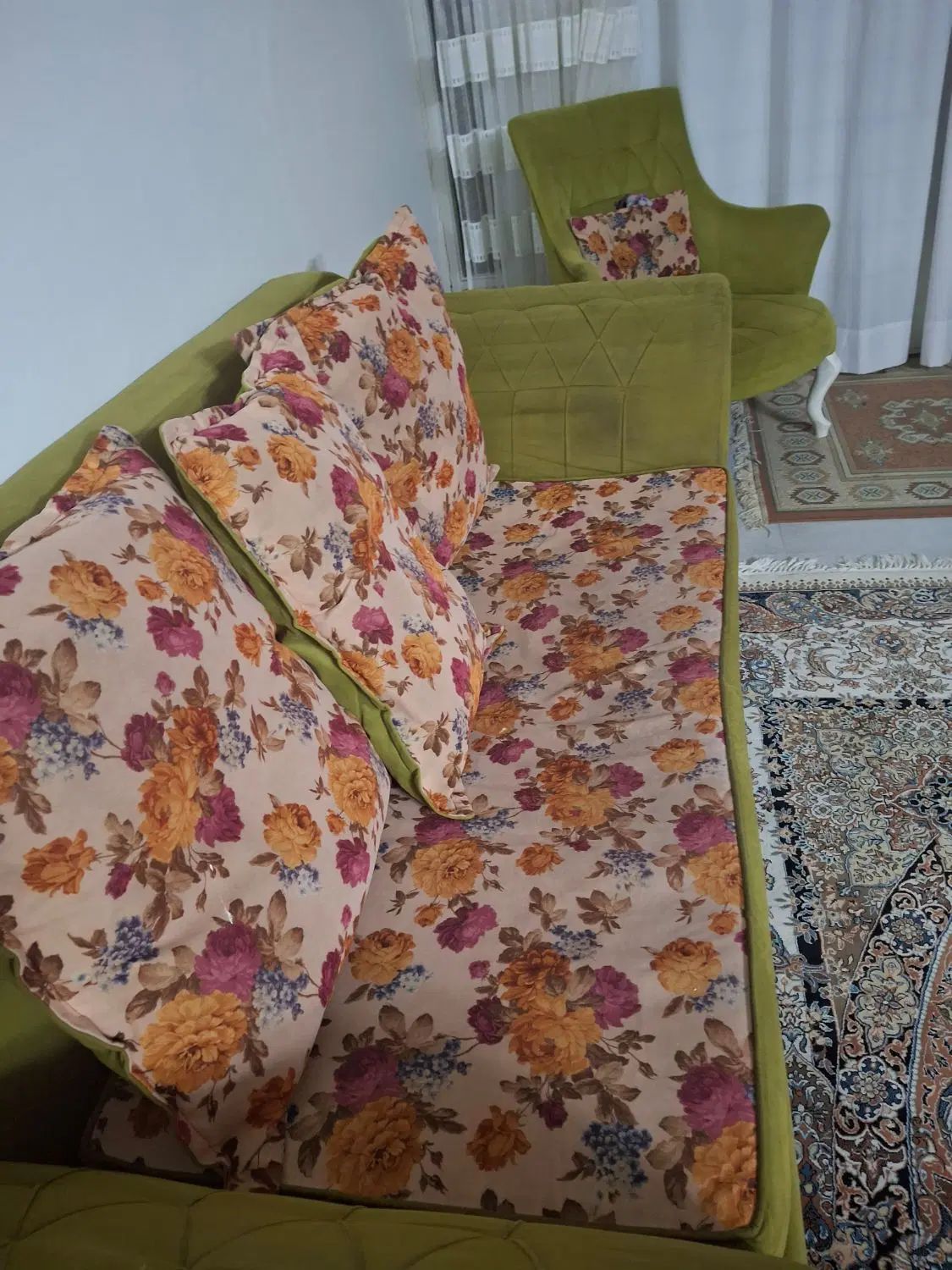 مبل|مبلمان خانگی و میز عسلی|اصفهان, لاله|دیوار