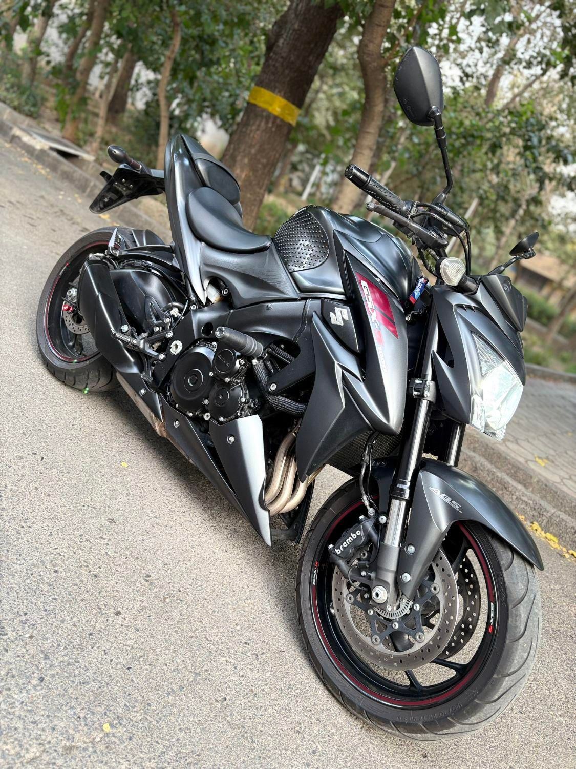 موتور gsxs1000|موتورسیکلت|تهران, علی‌آباد|دیوار