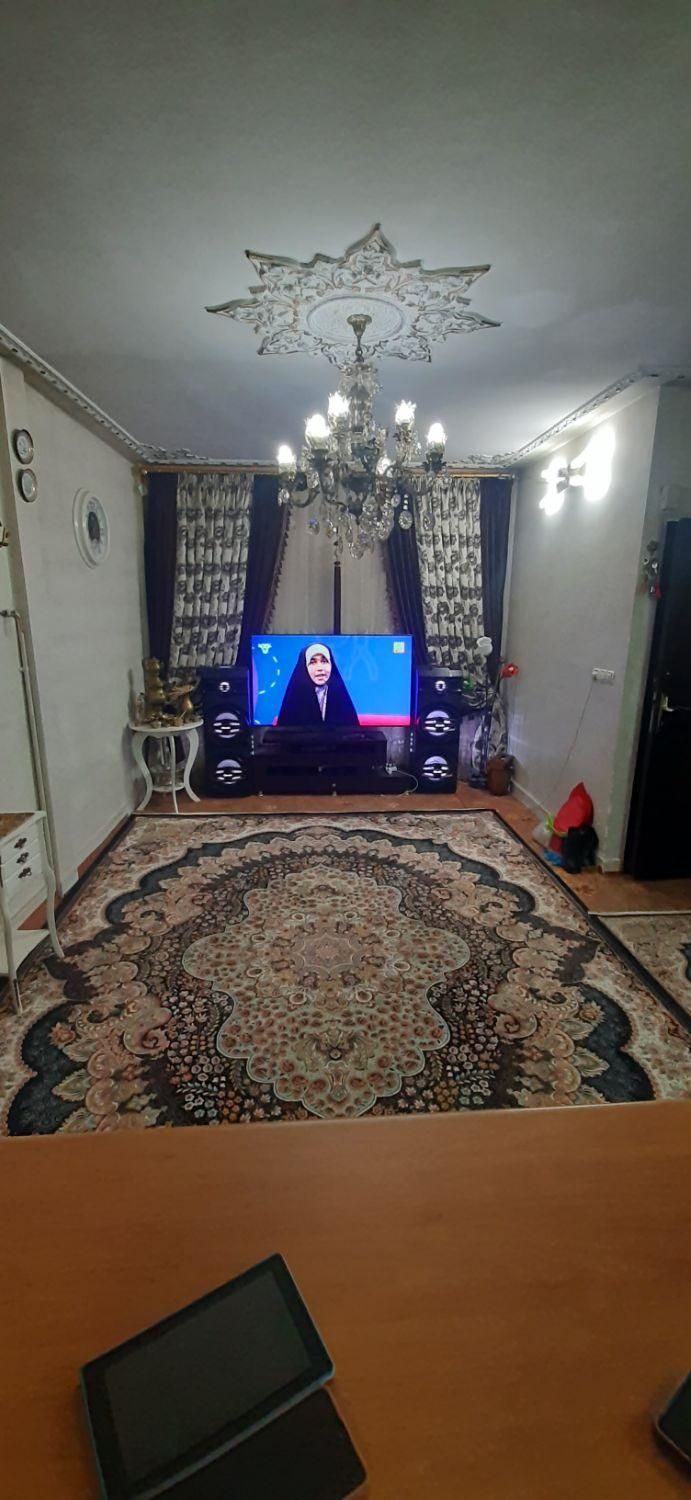 اجاره آپارتمان ۶۰ متری ۲ خوابه طبقه در ۱۷ شهریور|اجارهٔ آپارتمان|تهران, مولوی|دیوار