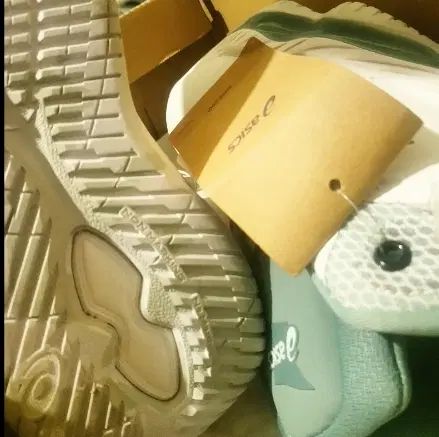 کتونی تمام چرم اصل asics41خریدفروشگاه لیدل آلمان|کیف، کفش، کمربند|تهران, وردآورد|دیوار