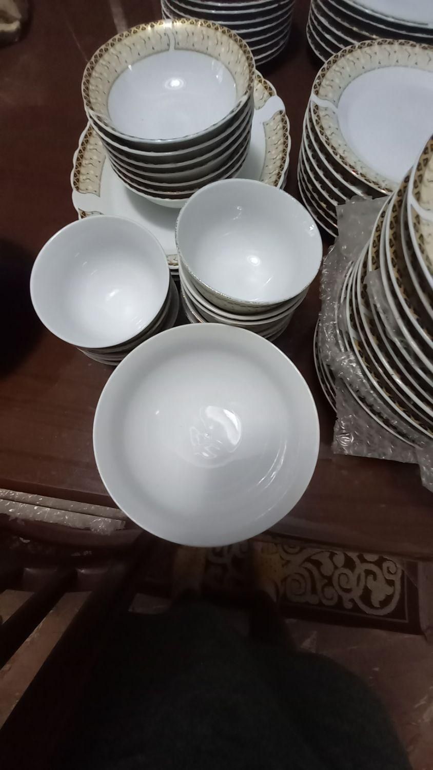 سه دست سرویس چینی مرجان|ظروف سرو و پذیرایی|چابکسر, |دیوار