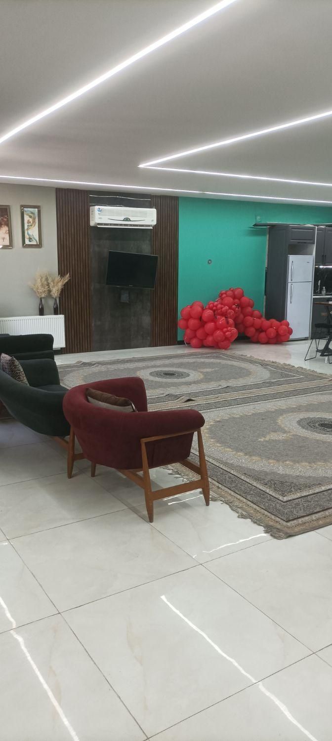 اجاره باغ ویلا استخر سرپوشیده بیلیارد فوتبال دستی|اجارهٔ کوتاه‌مدت ویلا و باغ|شهریار, رنگرز|دیوار