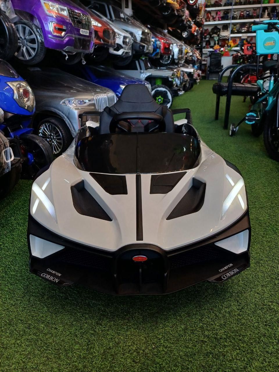 ماشین شارژی مدل (بوگاتی)کنترل دار و سه سرعت|اسباببازی بچه|مشهد, توس (بلوار توس)|دیوار