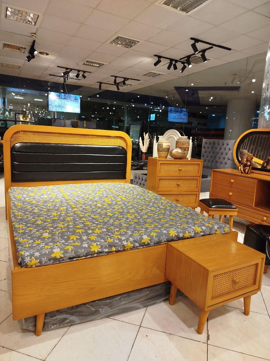 سرویس خواب. تخت تشک. جنوا|تخت و سرویس خواب|مشهد, سپاد|دیوار