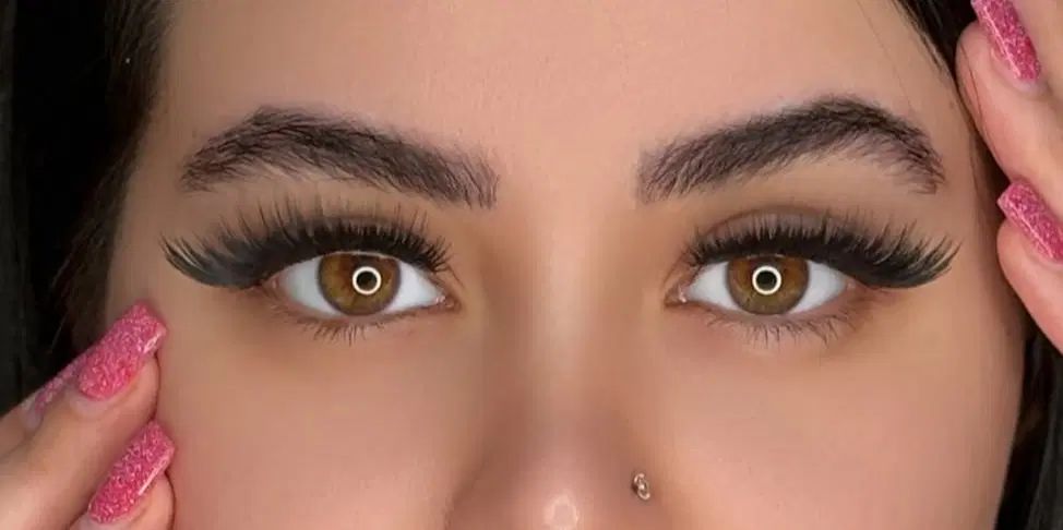کاشت مژه موقت در منزل شما|خدمات آرایشگری و زیبایی|مشهد, آپارتمان های مرتفع|دیوار